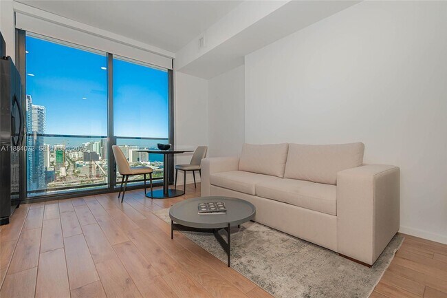 Foto del edificio - 398 NE 5th St