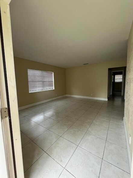 Photo - 1045 Miami Blvd Townhome