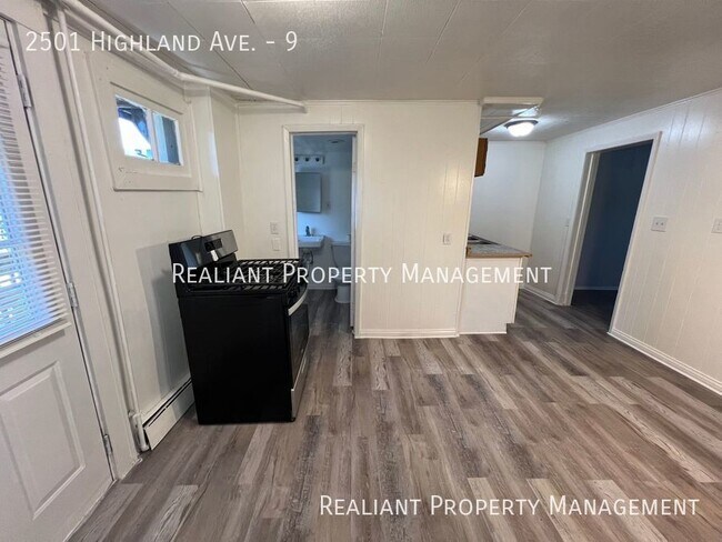 Foto del edificio - 2501 Highland Ave