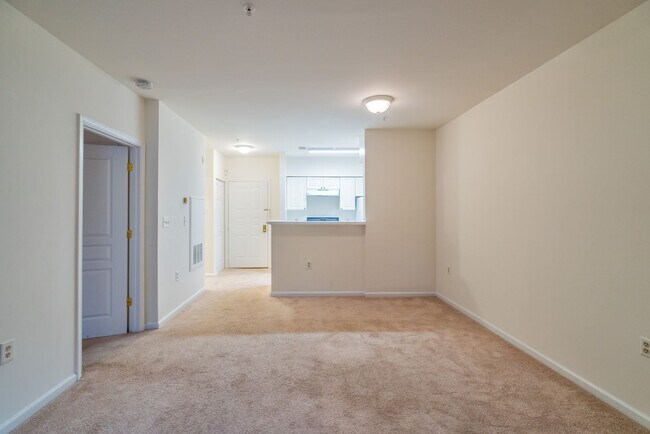 Foto del edificio - Charming And Well-Maintained 1 Bedr 1 Bath...