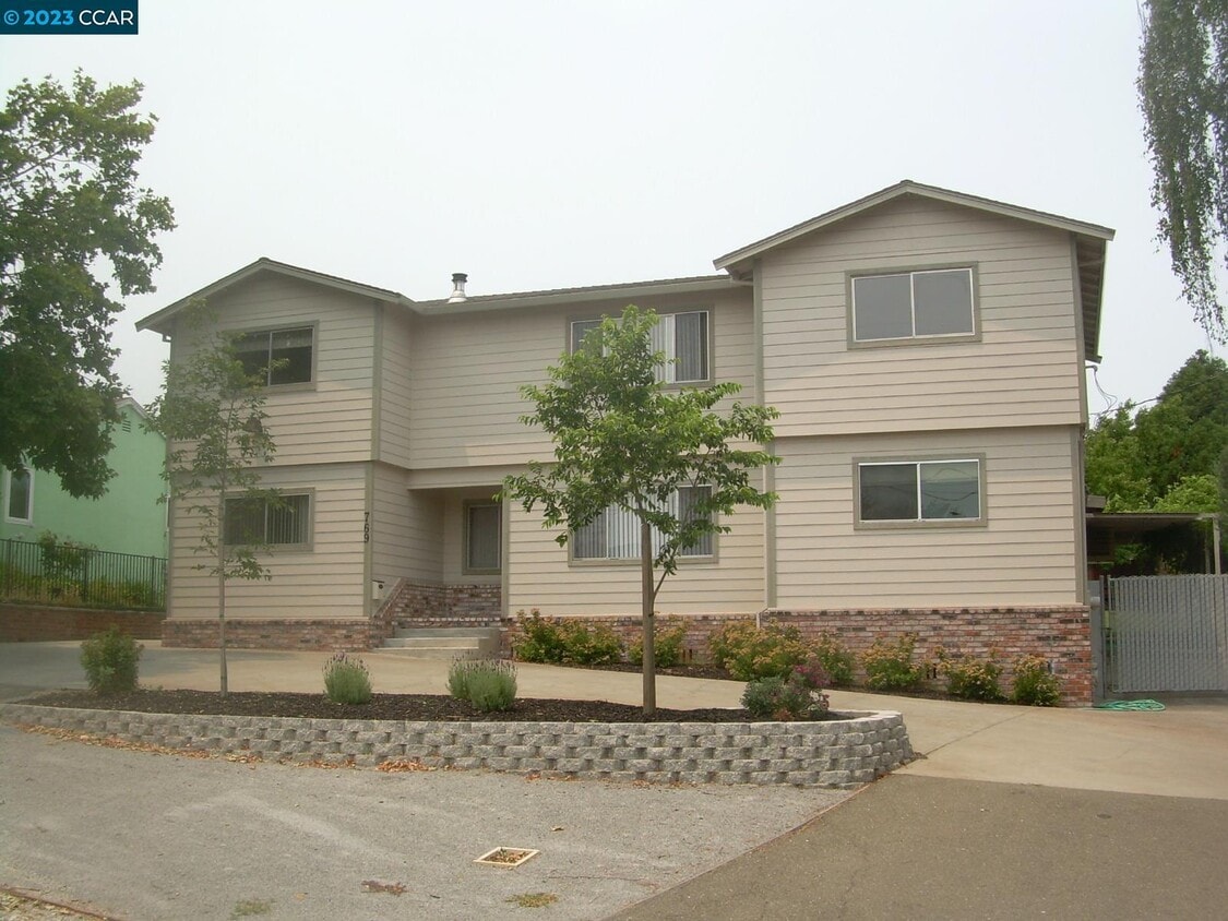 Primary Photo - 769 Rincon Rd