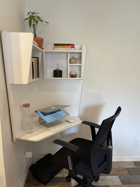 Foto del edificio - 1155 S Tremaine Ave