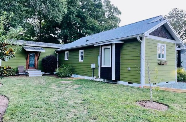 Foto del edificio - 501 E Poplar Ave