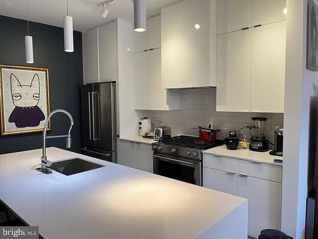 Foto del edificio - 1380 Quincy St NW