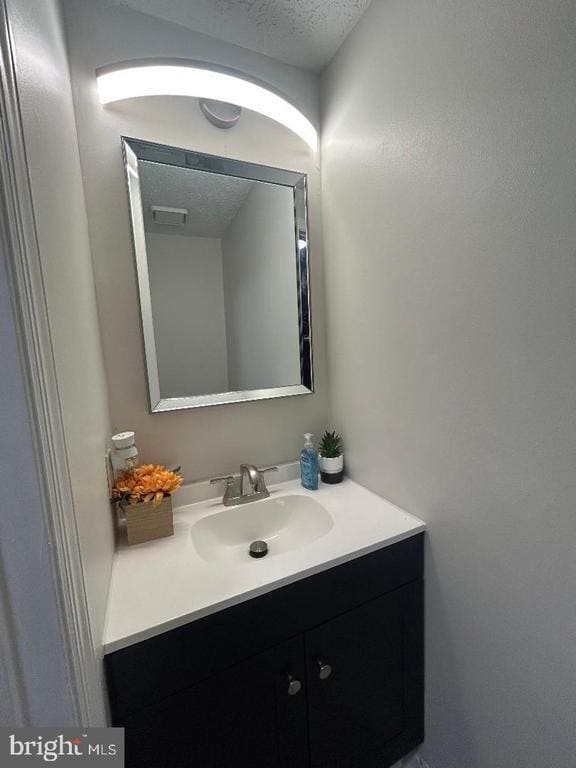 Building Photo - 41 Vanderbilt Ct