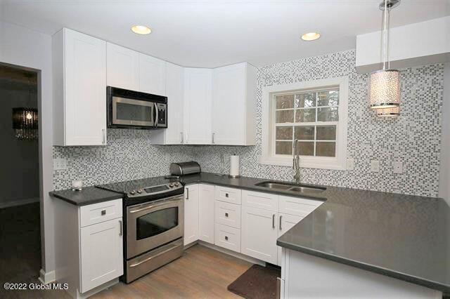 Foto del edificio - 4 Round Table Rd