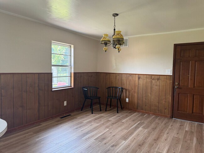 Foto del edificio - 3 Bedroom 2 Bathroom House