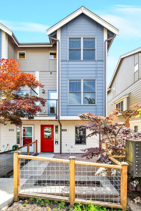 Foto principal - Stunning Townhome in the heart of Columbia...