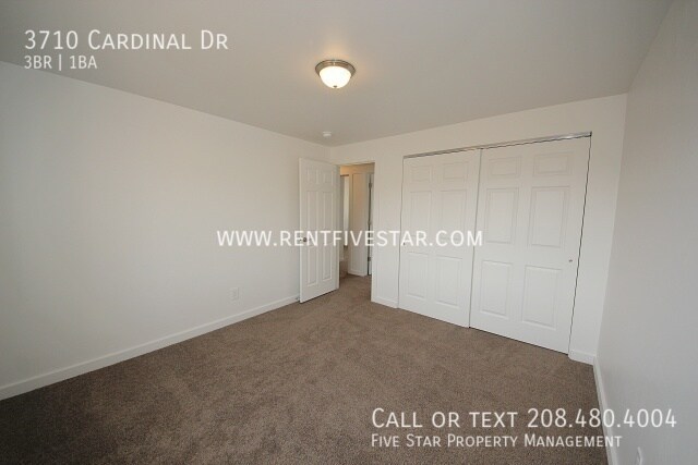 Building Photo - 3710 Cardinal Dr