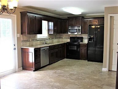 Foto del edificio - 204 Marble Dr