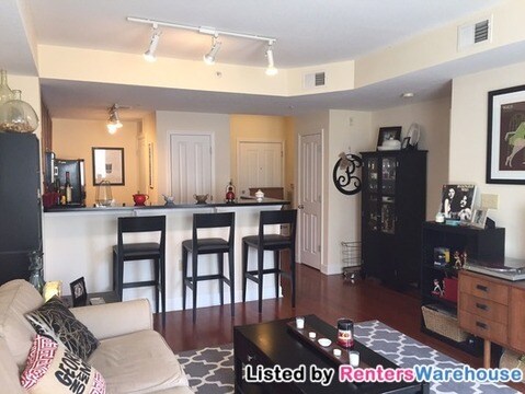 Foto del edificio - 230 E Ponce de Leon Ave