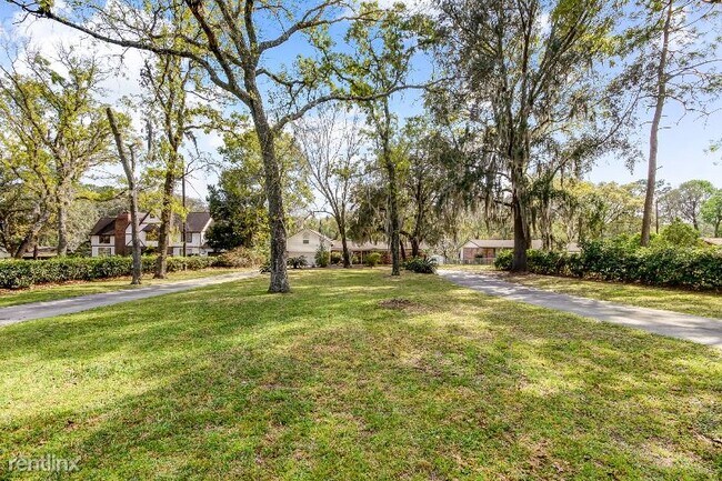 Building Photo - 4 br, 3.5 bath House - 937 Lake Asbury Dr