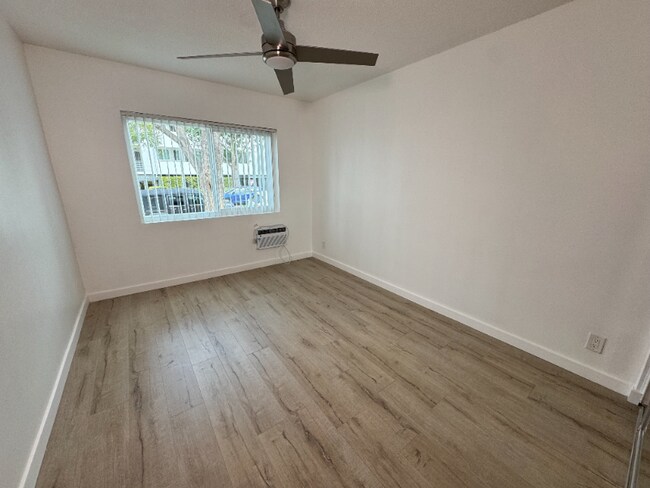 Foto del edificio - 1221 N Spaulding Ave