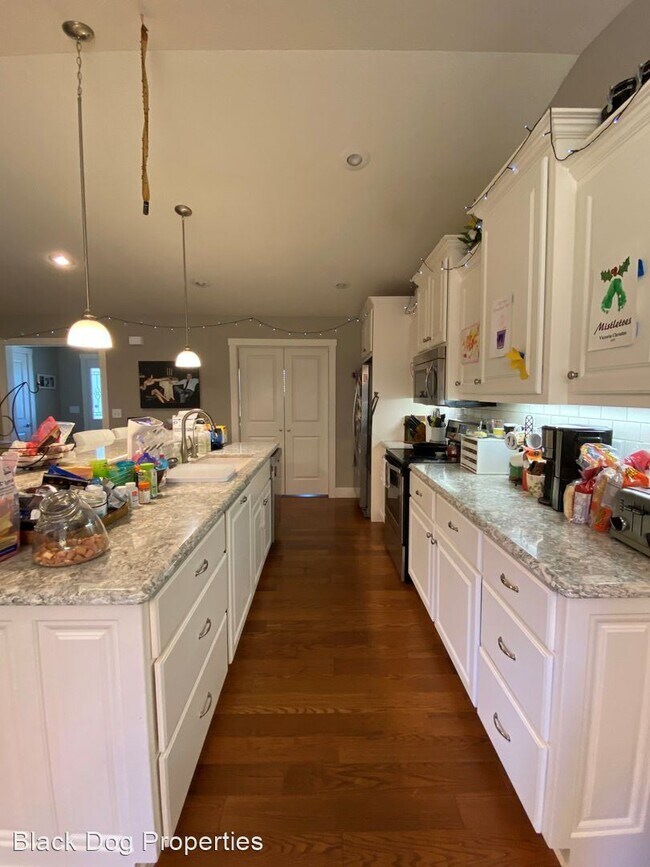 3 br, 2 bath House - 205 Highland Grove Drive photo'