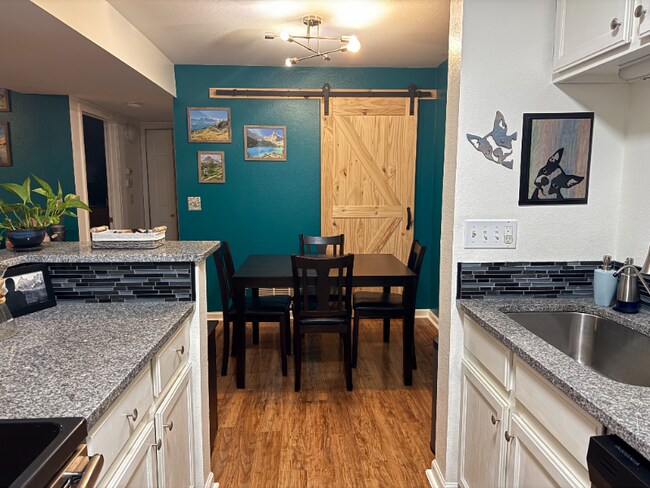Building Photo - 4656 White Rock Cir