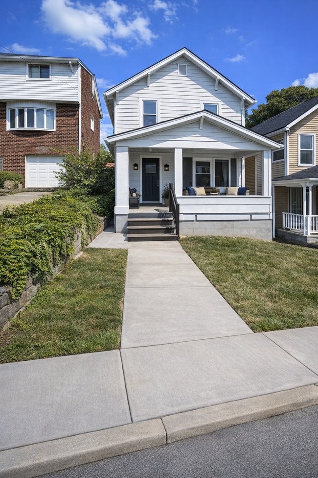 Building Photo - 1608 Woodmont Ave