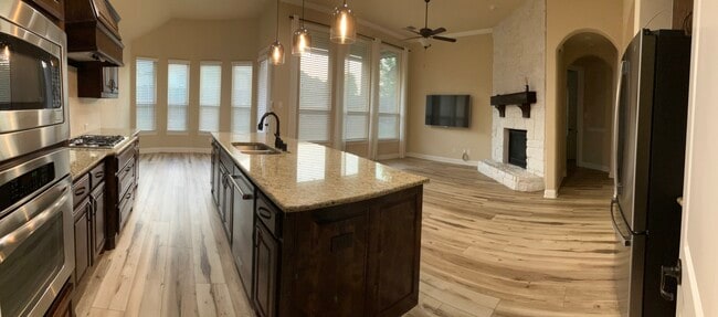 Building Photo - 2829 Sheffield Dr