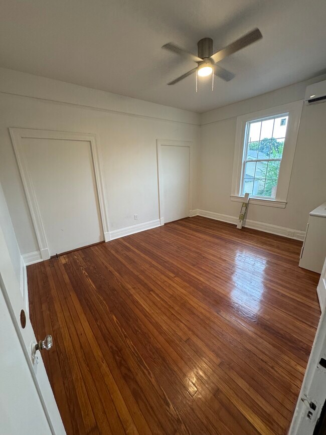 Foto del edificio - 4223 S Carrollton Ave