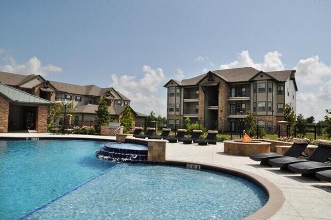 Foto del edificio - 601 Park Pl Blvd