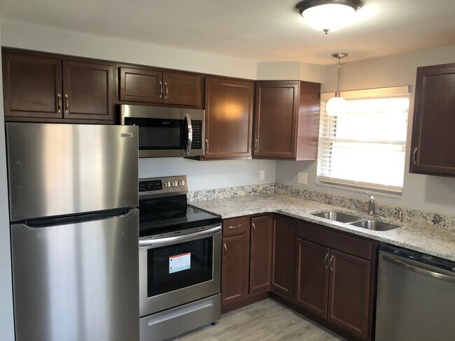 Cocina - 203 Hillson Ave