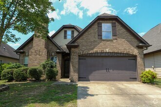 Building Photo - 1045 Washington Ct