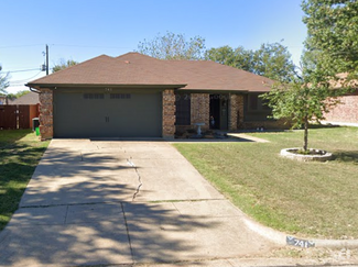 Building Photo - 741 Parkview Dr