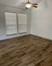 Building Photo - 479 Lost Rock Dr