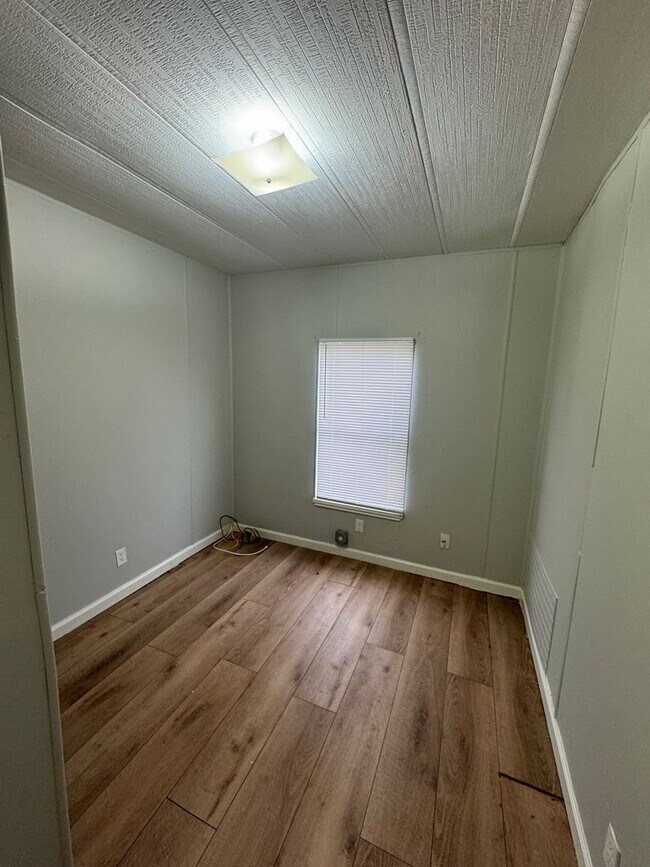 Foto del edificio - 441 Daybreak St