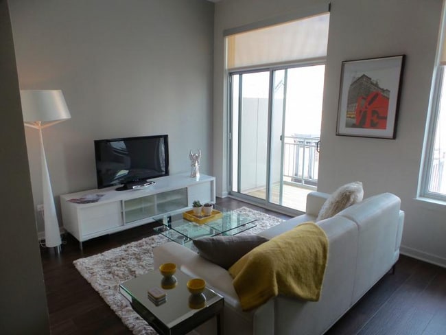 Photo - 1228 W Madison St Apartment