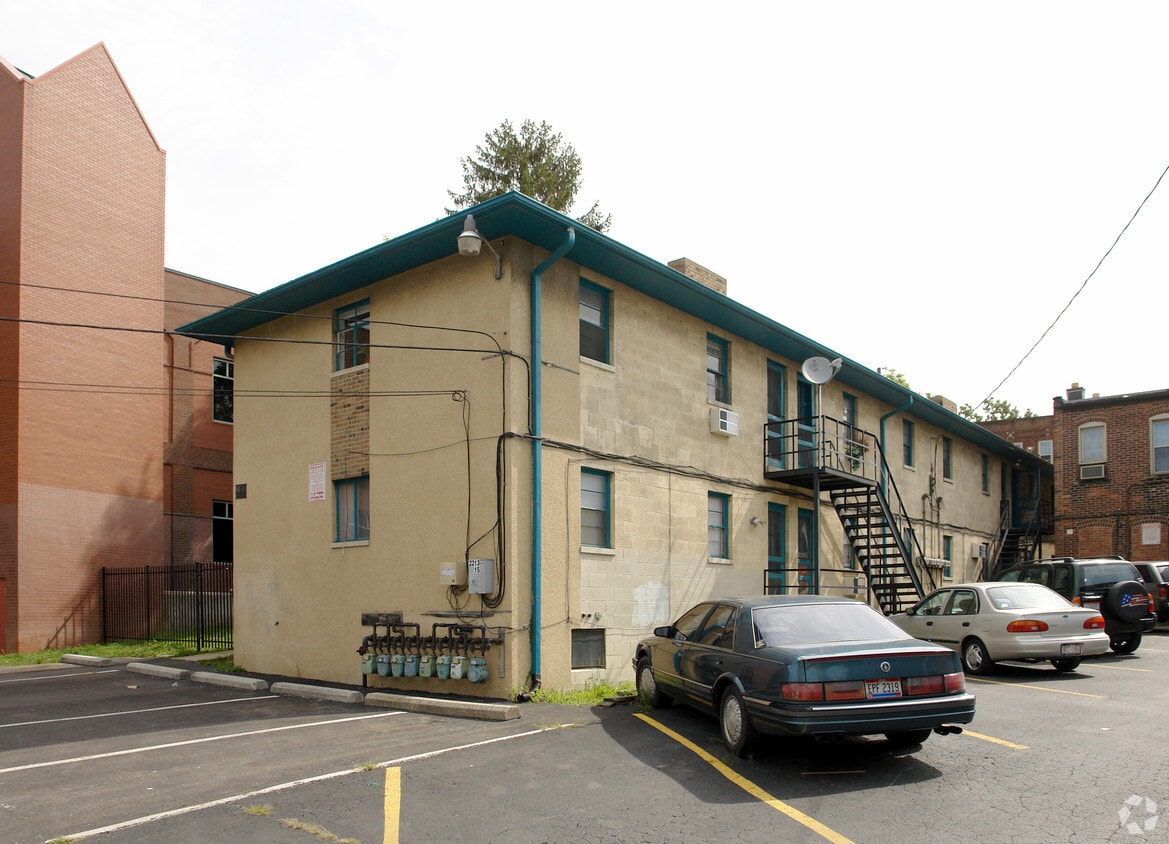 Building Photo - 2213-2215 N High St
