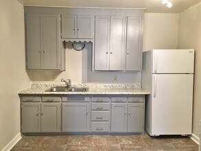 Building Photo - 222 State St