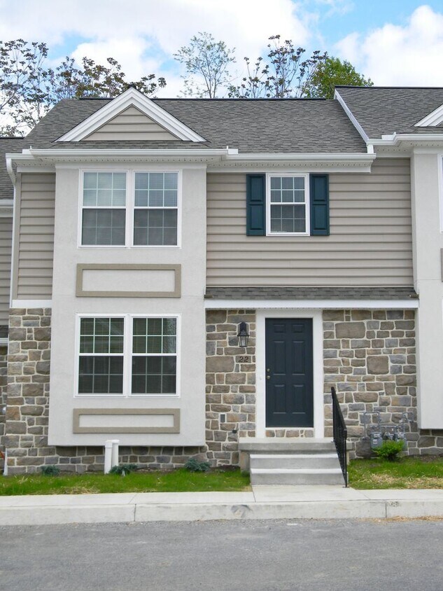 2 br, 2.5 bath House 22 CHRISTY COURT House Rental in Elizabethtown