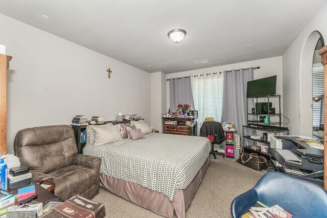 Foto del edificio - 3549 Taylor Ln