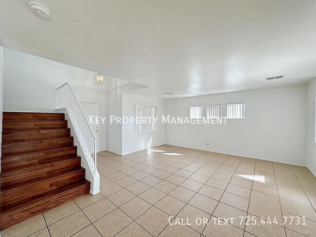Building Photo - REMODELED 3 BEDROOM + DEN HOME WITH RV/BOA...