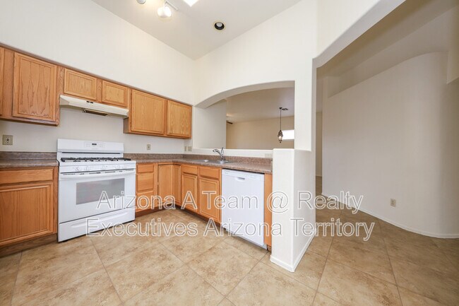 Building Photo - 7373 E Placita de la Intriga