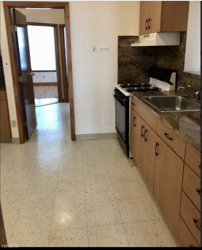 Building Photo - 2 br, 1 bath Apartment - 525 80th St