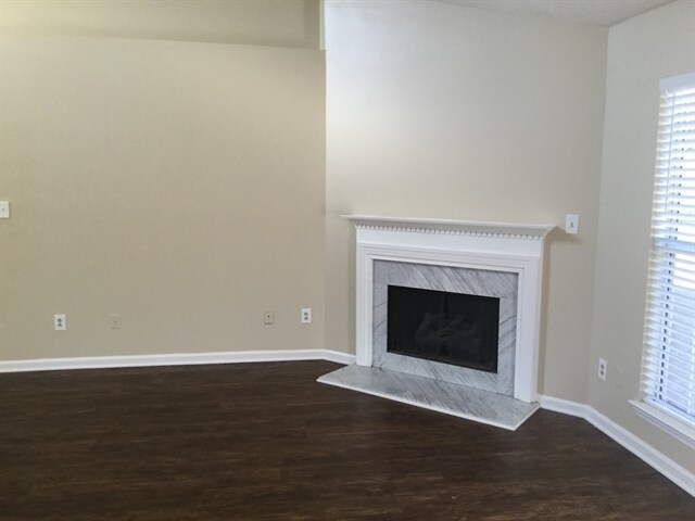 Foto del edificio - 4646 Falcon Chase Dr SW