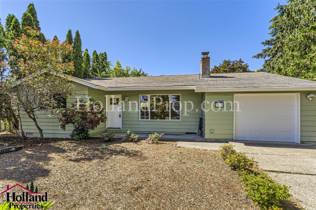 Building Photo - Cozy 3-Bedroom Home with Spacious Backyard...