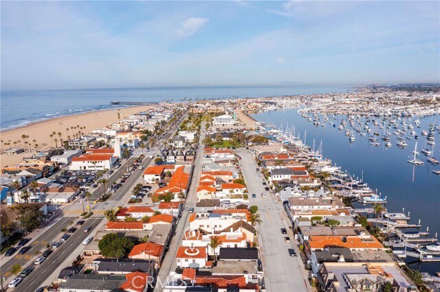 Building Photo - 1319 W Bay Ave