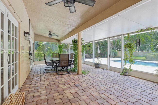 Building Photo - 13100 NW 11th Dr