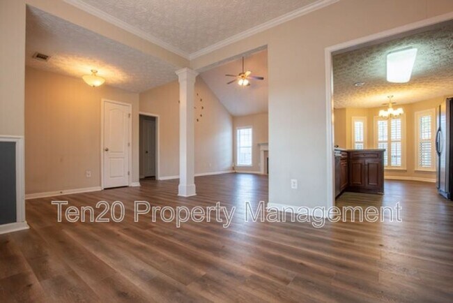 Foto del edificio - 6013 Granite Field Dr