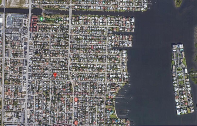 Foto del edificio - 232 Wellesley Dr