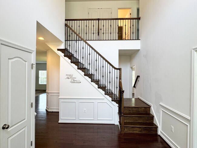 Foto del edificio - CLOSE TO BROOKE POINT VRE - LARGE ACREAGE HOME - STAFFORD- BASEMENT KITCHENETTE