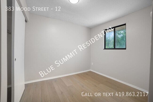Building Photo - Ground Level 1 Bedroom Apartment