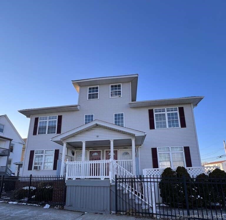 Foto principal - 283 Waterview Ave