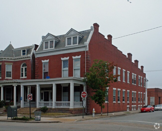 2700 W Grace St, Richmond, VA 23220 Apartments in Richmond, VA