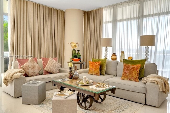 Building Photo - 3737 Collins Ave