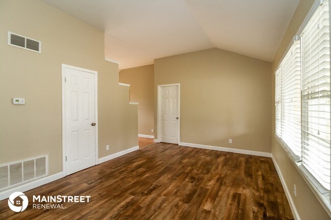 Building Photo - 9411 Dalton Dr