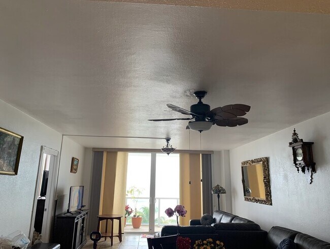 5601 Collins Unit 504 Ave - 4