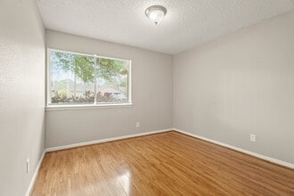 Building Photo - 15911 Mill Point Dr